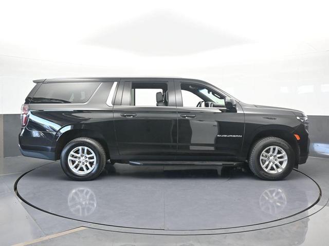 Photo of 2023 Black Chevrolet Suburban