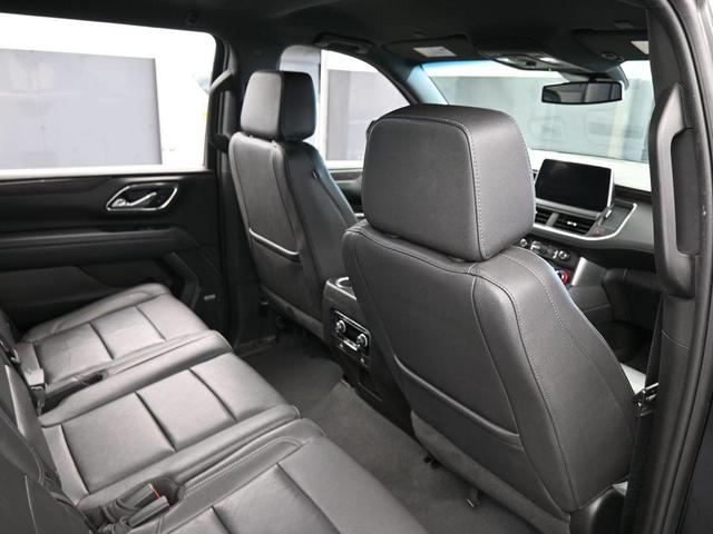 Photo of 2023 Black Chevrolet Suburban