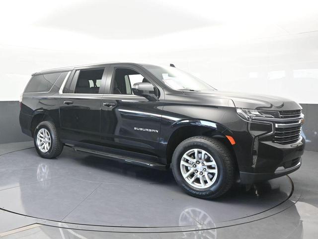 Photo of 2023 Black Chevrolet Suburban