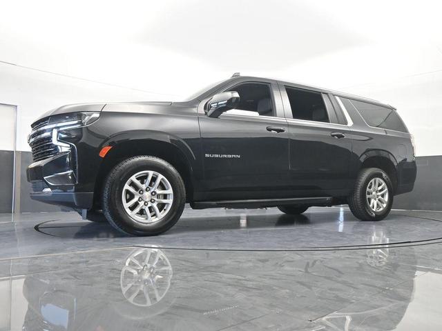 Photo of 2023 Black Chevrolet Suburban