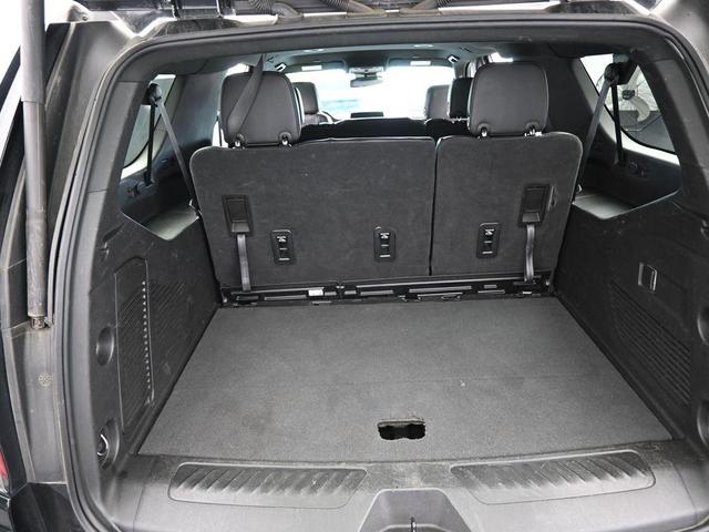 Photo of 2023 Black Chevrolet Suburban
