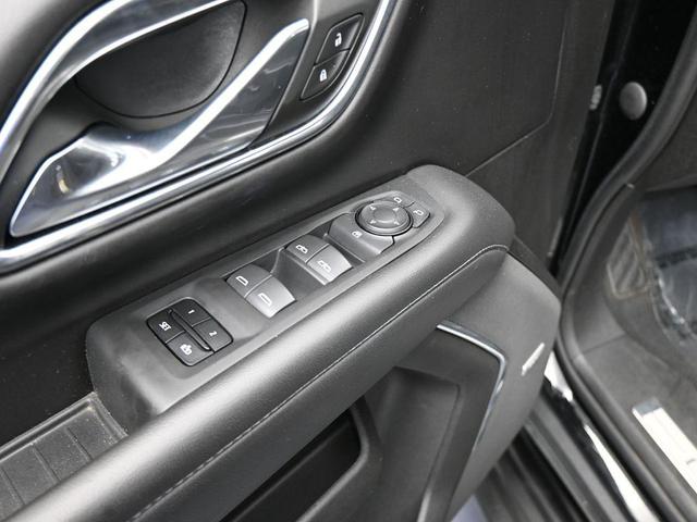 Photo of 2023 Black Chevrolet Suburban