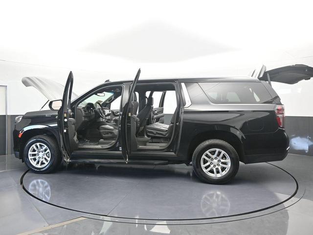Photo of 2023 Black Chevrolet Suburban