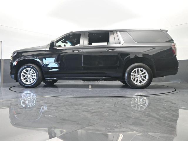 Photo of 2023 Black Chevrolet Suburban