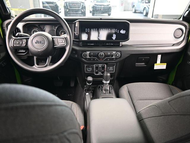 Photo of 2025 Mojito! Clearcoat Jeep Gladiator