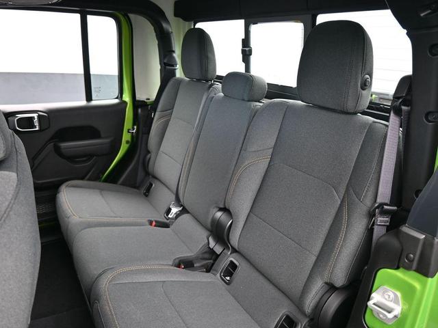 Photo of 2025 Mojito! Clearcoat Jeep Gladiator