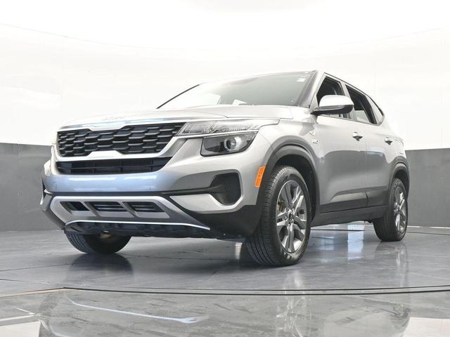 Photo of 2022 Steel Gray Kia Seltos