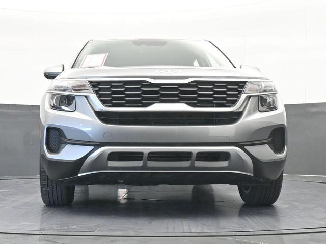 Photo of 2022 Steel Gray Kia Seltos
