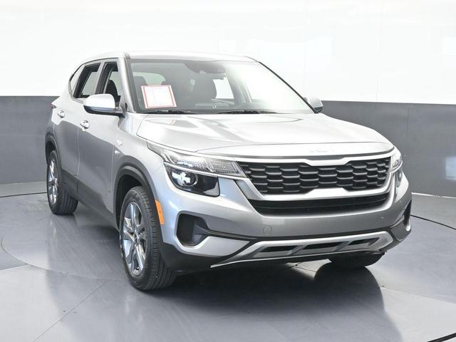 Photo of 2022 Steel Gray Kia Seltos