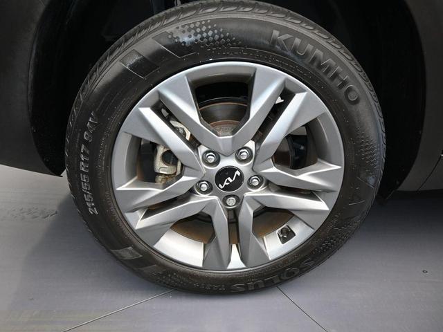 Photo of 2022 Steel Gray Kia Seltos