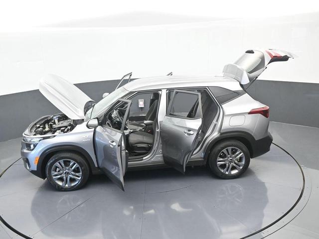 Photo of 2022 Steel Gray Kia Seltos