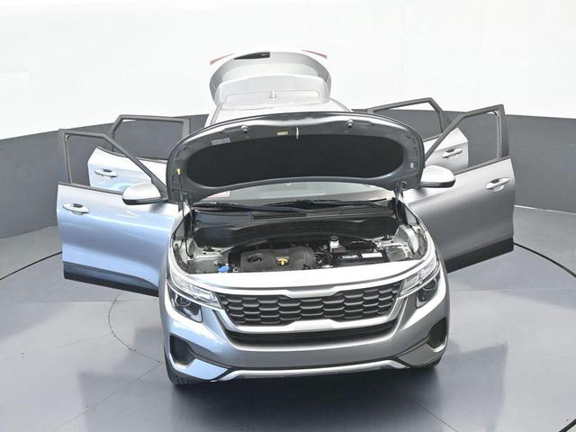 Photo of 2022 Steel Gray Kia Seltos