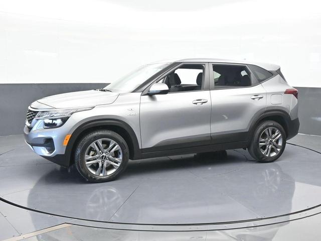 Photo of 2022 Steel Gray Kia Seltos