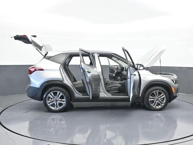 Photo of 2022 Steel Gray Kia Seltos