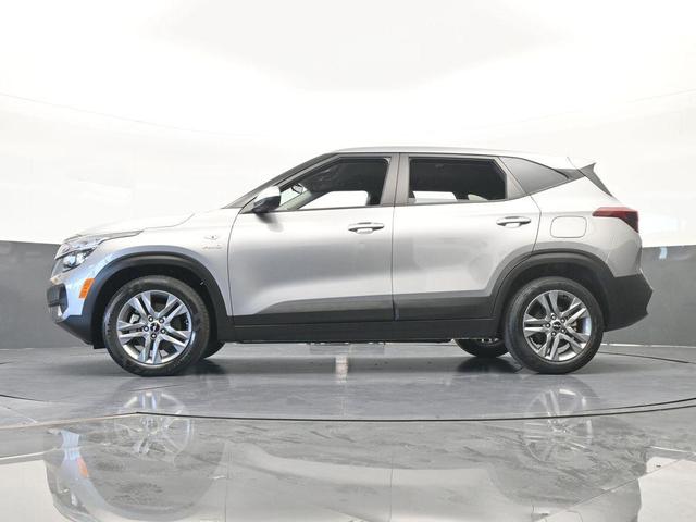 Photo of 2022 Steel Gray Kia Seltos