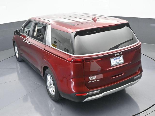Photo of 2023 Flare Red Kia Carnival