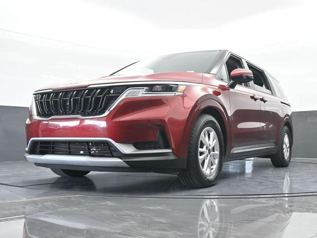 Photo of 2023 Flare Red Kia Carnival