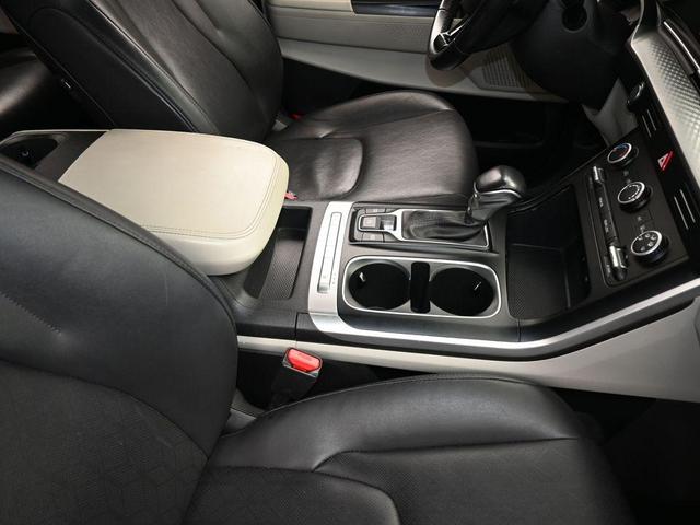 Photo of 2023 Flare Red Kia Carnival