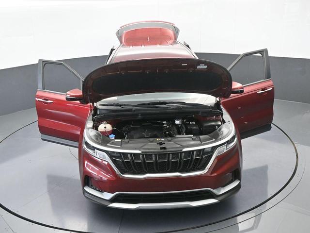 Photo of 2023 Flare Red Kia Carnival