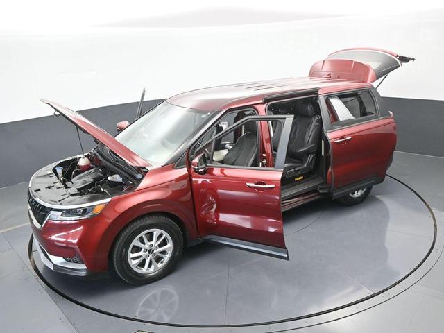 Photo of 2023 Flare Red Kia Carnival