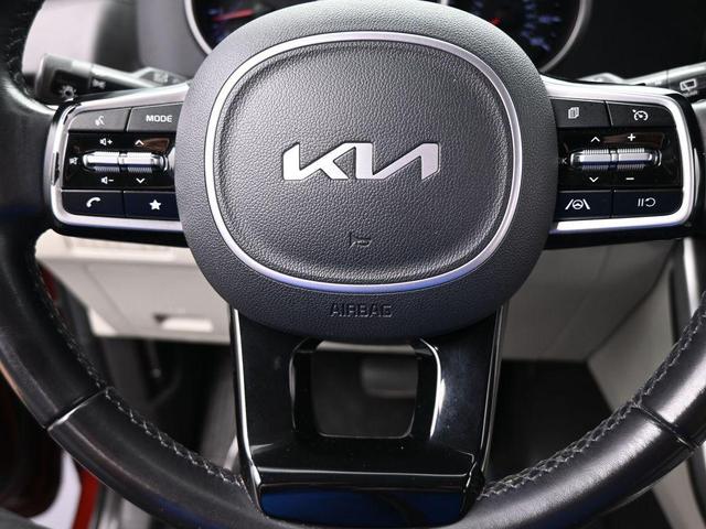 Photo of 2023 Flare Red Kia Carnival