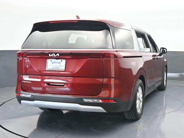 Photo of 2023 Flare Red Kia Carnival