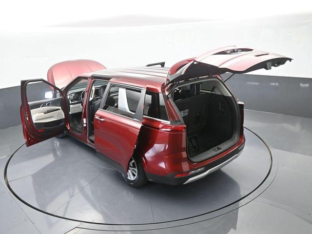 Photo of 2023 Flare Red Kia Carnival