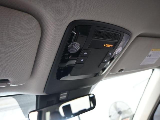 Photo of 2023 Flare Red Kia Carnival