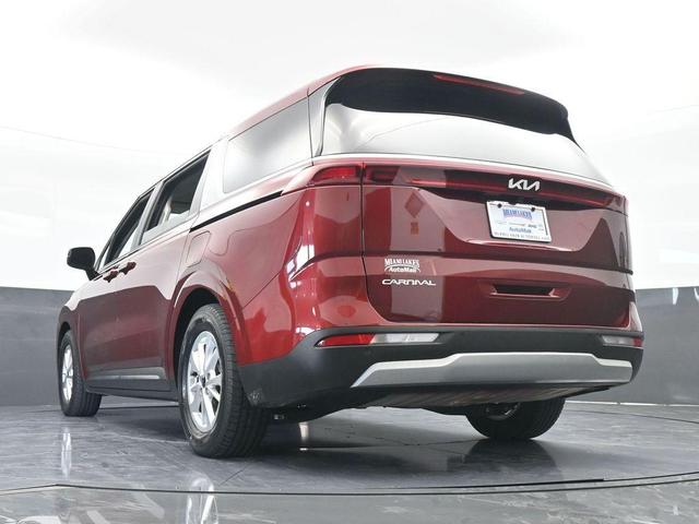 Photo of 2023 Flare Red Kia Carnival