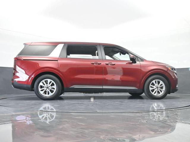 Photo of 2023 Flare Red Kia Carnival