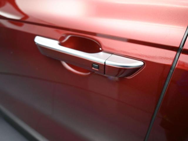 Photo of 2023 Flare Red Kia Carnival