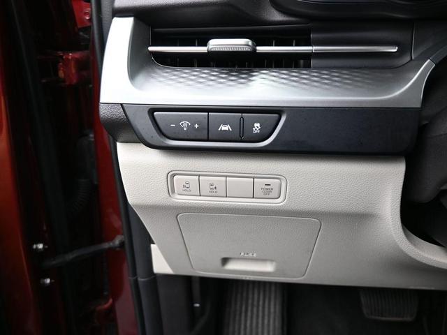 Photo of 2023 Flare Red Kia Carnival