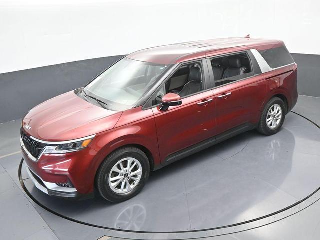 Photo of 2023 Flare Red Kia Carnival