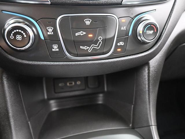 Photo of 2023 Summit White Chevrolet Equinox