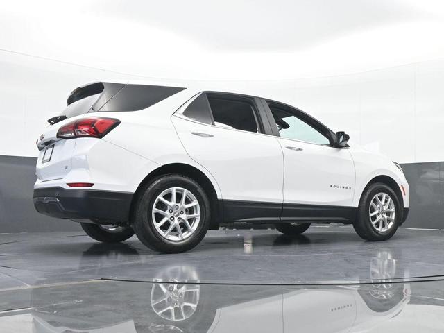 Photo of 2023 Summit White Chevrolet Equinox