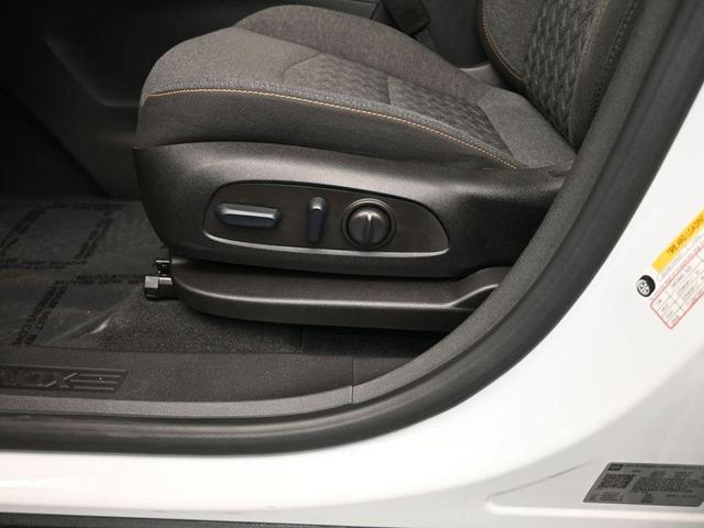 Photo of 2023 Summit White Chevrolet Equinox