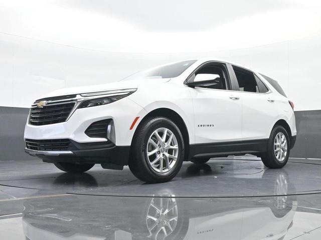 Photo of 2023 Summit White Chevrolet Equinox