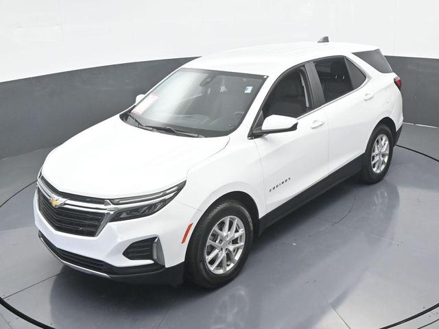Photo of 2023 Summit White Chevrolet Equinox