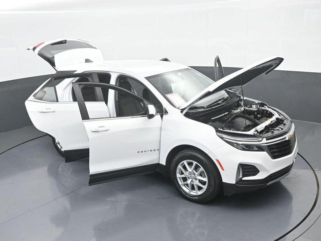 Photo of 2023 Summit White Chevrolet Equinox