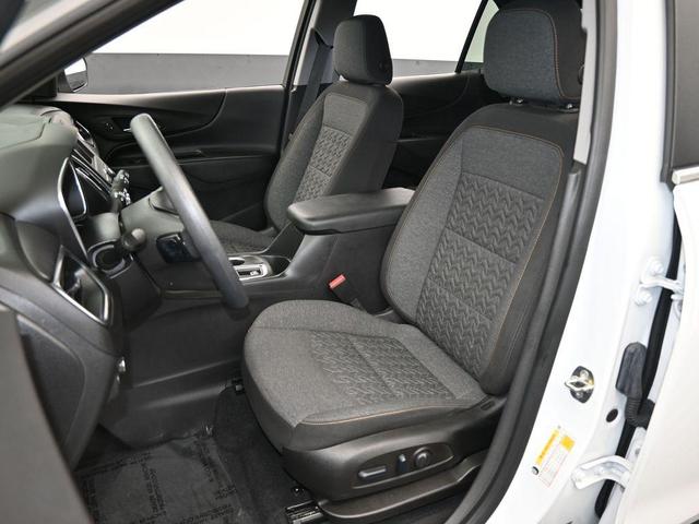 Photo of 2023 Summit White Chevrolet Equinox