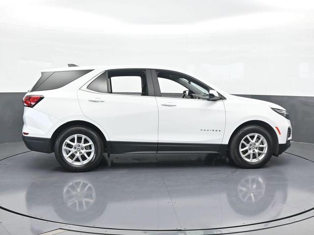 Photo of 2023 Summit White Chevrolet Equinox