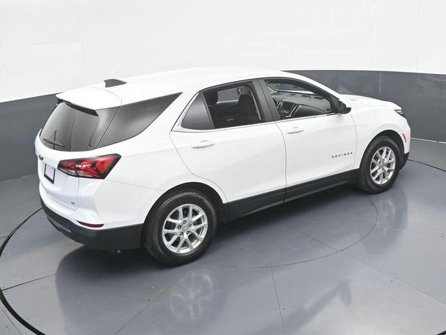 Photo of 2023 Summit White Chevrolet Equinox