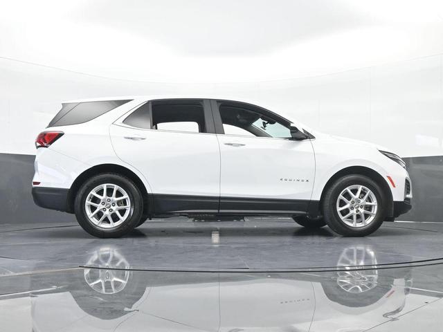Photo of 2023 Summit White Chevrolet Equinox