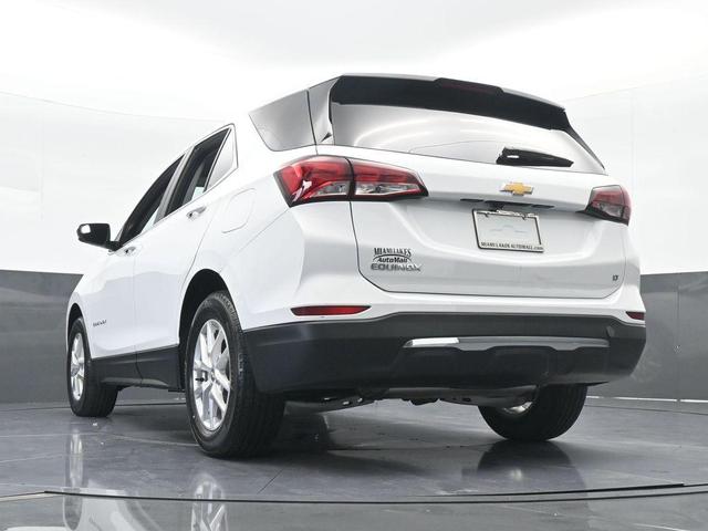 Photo of 2023 Summit White Chevrolet Equinox