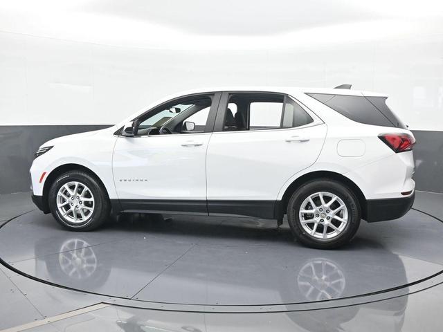 Photo of 2023 Summit White Chevrolet Equinox