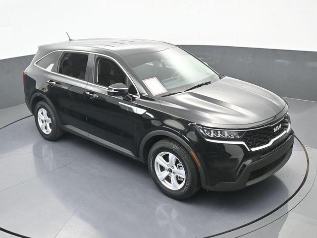 Photo of 2023 Ebony Black Kia Sorento