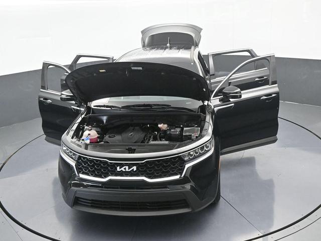 Photo of 2023 Ebony Black Kia Sorento