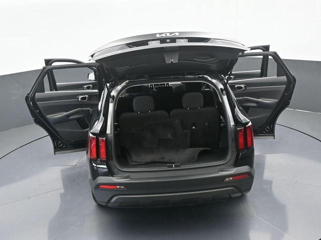 Photo of 2023 Ebony Black Kia Sorento