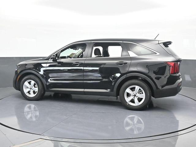 Photo of 2023 Ebony Black Kia Sorento