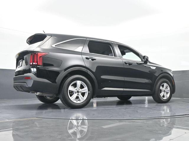 Photo of 2023 Ebony Black Kia Sorento